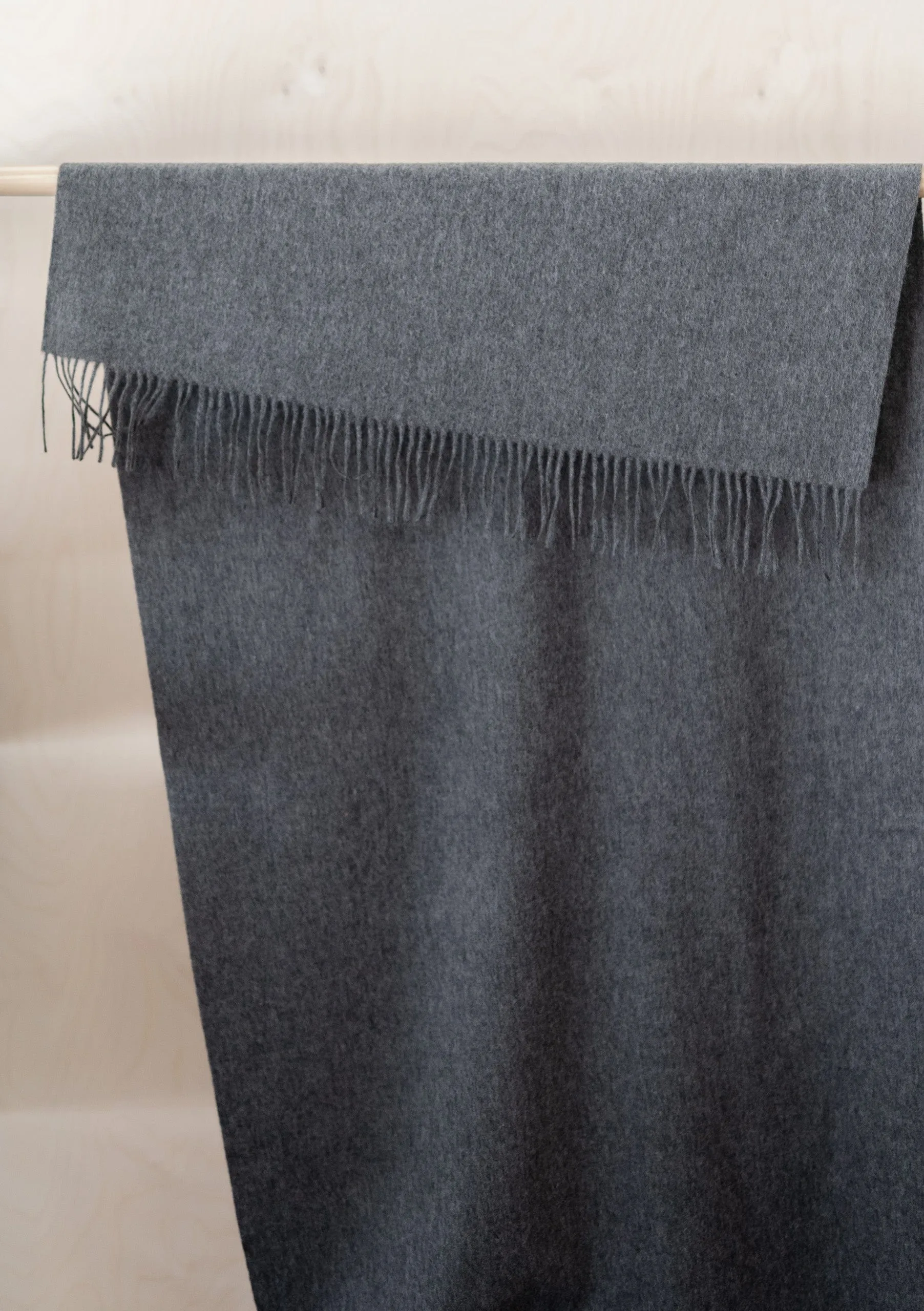 Cashmere Blanket Scarf in Charcoal Melange